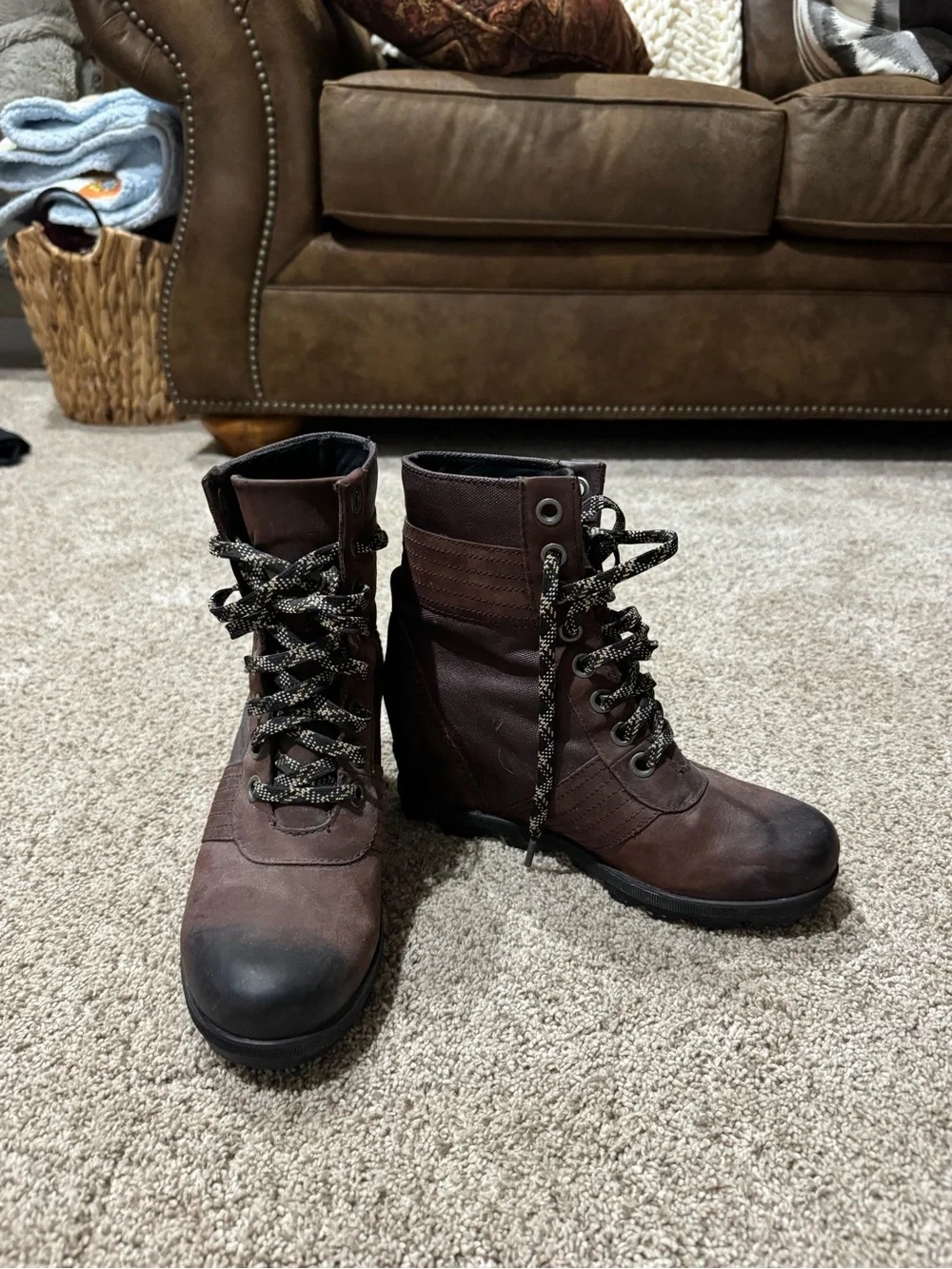 Sorel Dark Brown Leather Wedge Lace-Up Ankle Boots Women’s